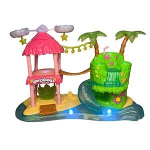 Hatchimals Colleggtibles Tropical Party Set Waterfall Tiki Stage Playset Sounds